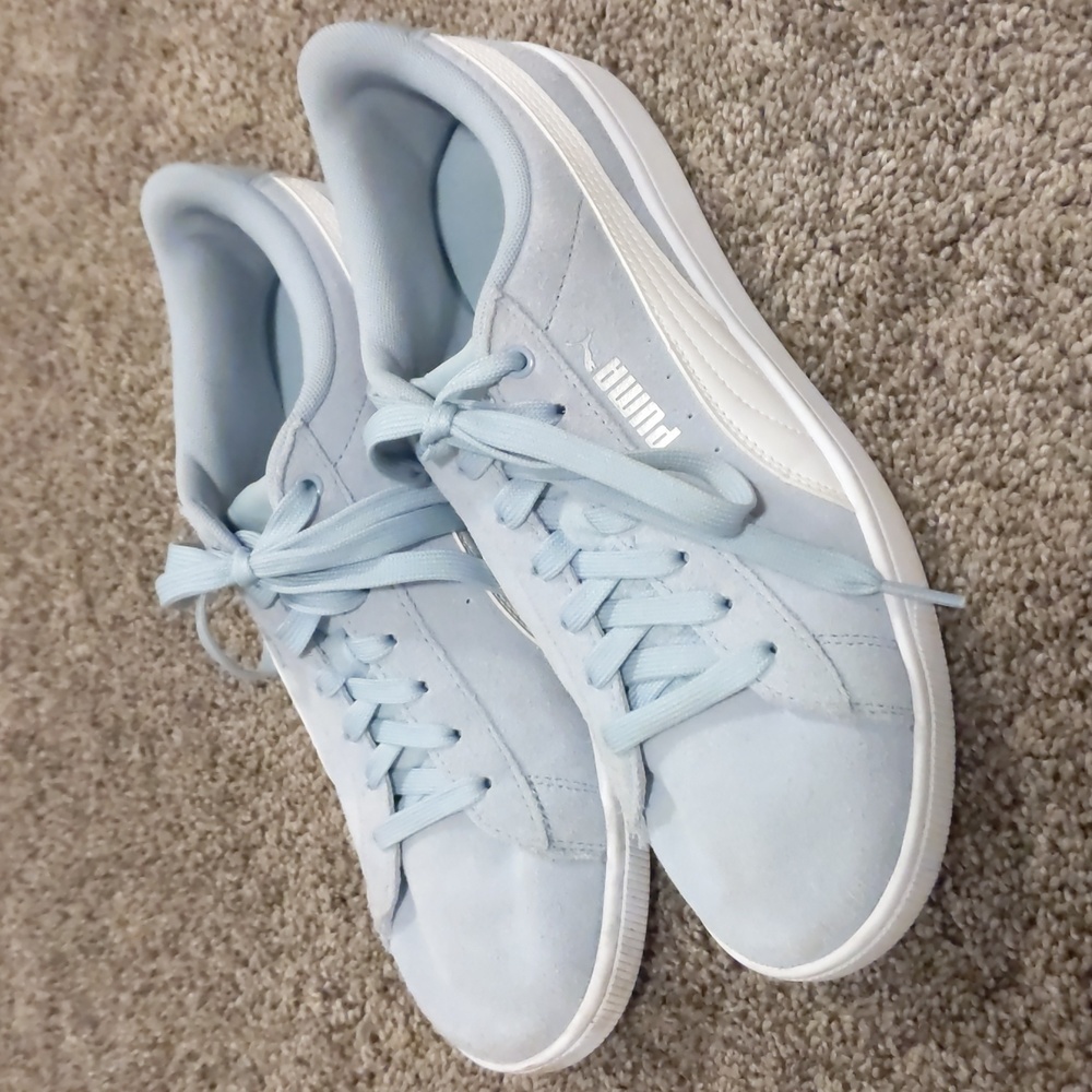 Puma Sneakers